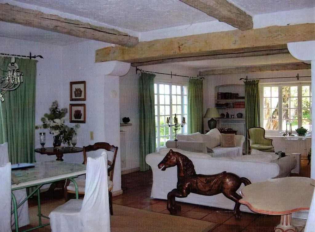 Chambre Avec Acces Jardin Et Piscine. Weekend Ou Semaine. ル・ルレ ホームステイ